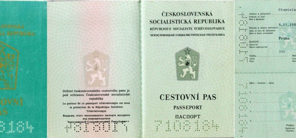 V době komunistické diktatury mělo obyvatelstvo značně omezené možnosti cestovat. Cestovní pas sice platil pro všechny státy světa, ale držitel mohl cestovat pouze po zemích tzv. socialistického ... <a href="#" class="showslidedescr" data-slide="4">více</a>